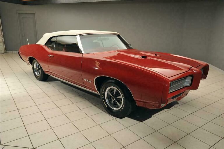 2013 Barrett-Jackson Scottsdale Pontiac GTO auction results