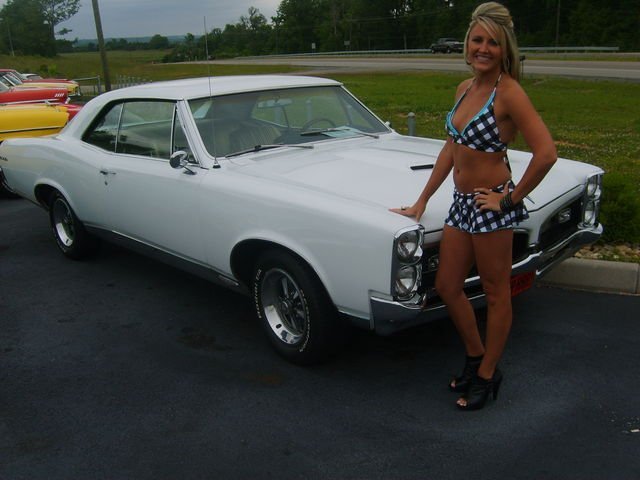 1967_gto_for_sale_with_chick2